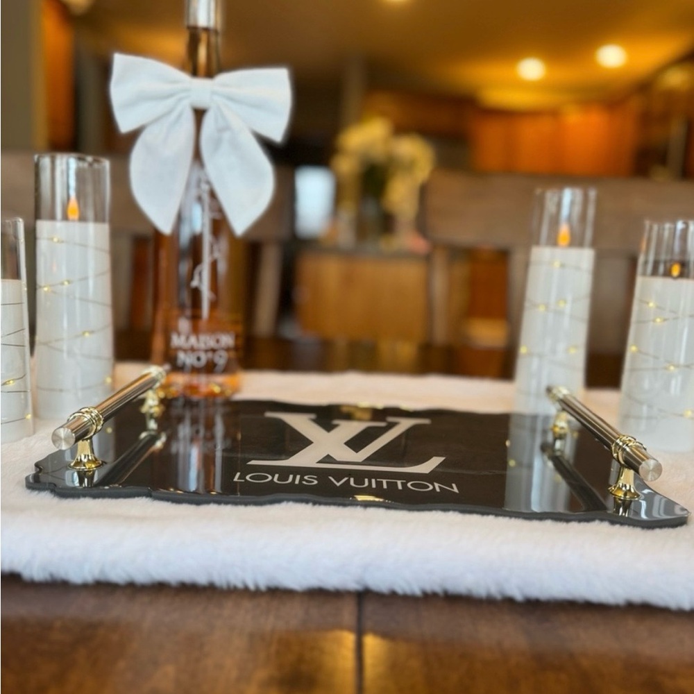 LV “Handmade”Black and White Logo Decorative Serving Tray with Gold Handles. - Picture 6 of 12